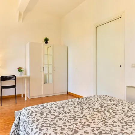 Libetta 8pax Apartman Róma